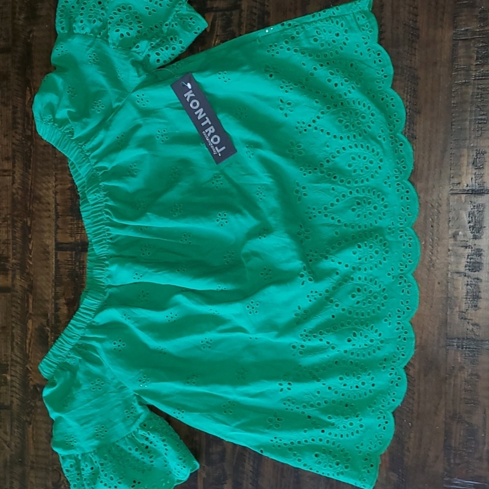 Off The Sholder Embroidered Blouse Sz L